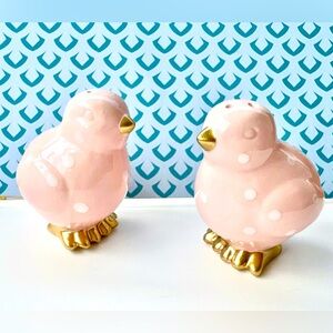 Ceramic Light Pink Chicks Salt & Pepper Shakers White Polka Dots Gold Beaks Feet